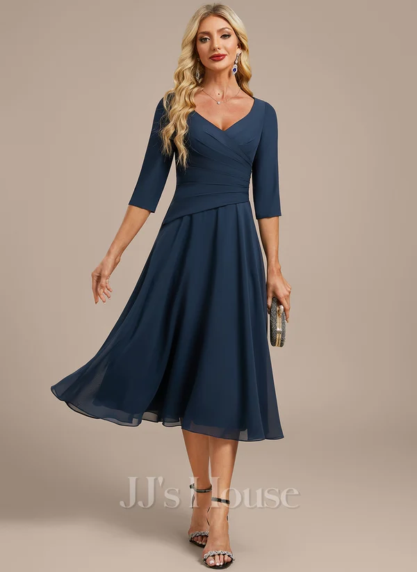 A-line V-Neck Tea-Length Chiffon Mother of the Bride Dress With Pleats﻿